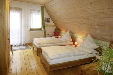 Schlafzimmer  2
