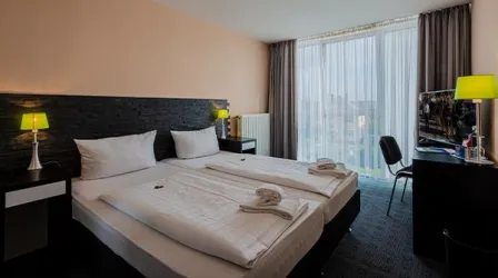 Doppelzimmer_Standard_Panorama_Hotel_Neustadt 2019