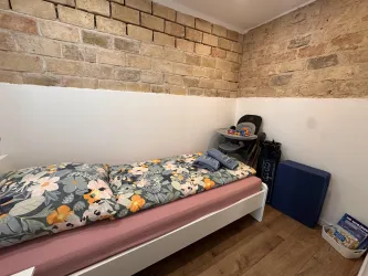 Schlafzimmer mit Einzelbett