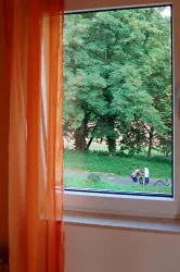 Blick aus dem zweiten Schlafzimmer im ersten Stock (© @ Iris mediadesign)