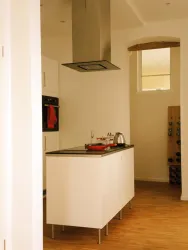 Küche und Abstellkammer