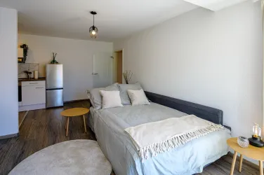 0035 0055 Astrid Varga FeWo Neustadt 20250428 RR