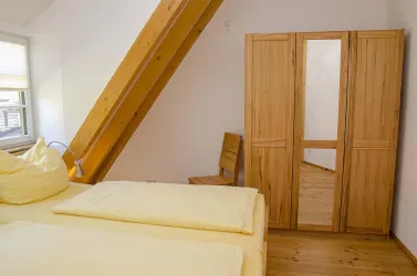 Apartment Idig - Schlafzimmer aus Vollholz