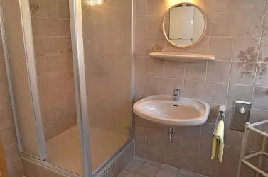 Fewo Meerspinne - Bad 2 im OG mit Dusche, WC
