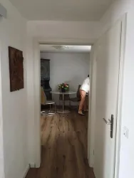 Blick vom Flur in Küche