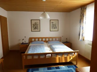 Schlafzimmer 2