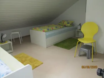 Schlafzimmer 2 mit getrennten Betten