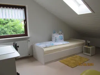 Schlafzimmer 2