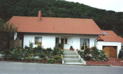Haus Front3