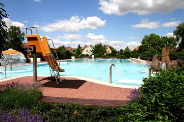 Freibad Hettenleidelheim - Spiel und Spassbecken