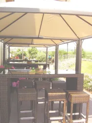 Golfgarten Restaurant - überdachter Freisitz (© Restaurant Golfgarten)