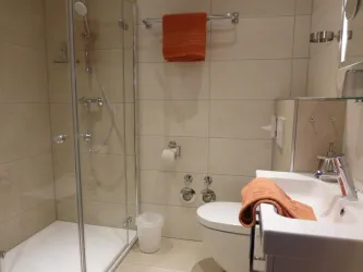 Ferienwohnung "Blütenzauber" - Bad