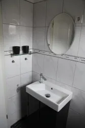 Badezimmer, petite salle de bain (© Johannes Kuntz)