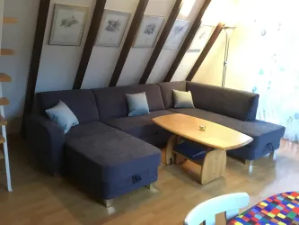 128 Wohnbereich