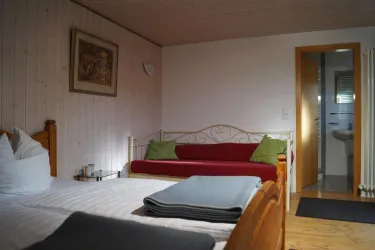 Dreibettzimmer