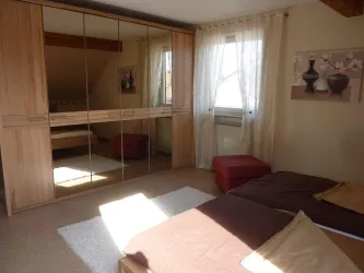 Schlafzimmer 1