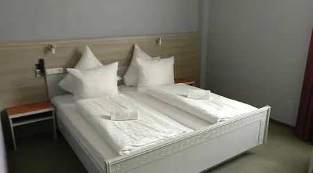 Doppelzimmer II (© Cedric Uhlmann)