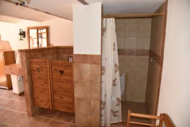 Separate Dusche und WC im Erdgeschoß (© Fam. Herget)