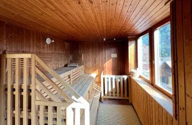 finnische Panorama-Sauna (© Hotel Am Hirschhorn)