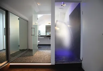 Studio Steinzeit modern art 1 (© Hotel Am Hirschhorn)