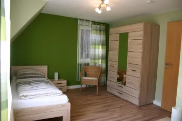 Schlafzimmer 3