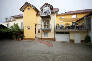 Hausansicht von hinten