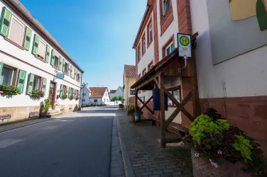 Bushaltestelle Kapellen Rathaus (© Tourismusverein Bad Bergzaberner Land e.V.)