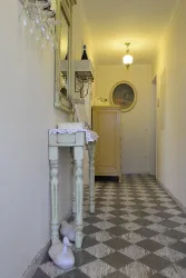 Eigener Eingangsbereich zu den Gästezimmer (© No. 31 – Bed & Breakfast im Rosengarten)