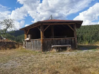 Pavillon bei den Hochzeitsbäumen
