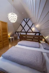 Schlafzimmer II Ferienhaus Lindelbrunn (© Andreas Becker)