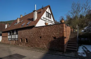 Aussenansicht Ferienhaus Lindelbrunn (© Andreas Becker)