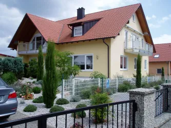 Haus mit Vorgarten1