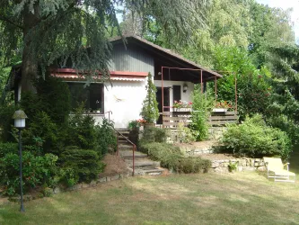 Außenansicht mit Terrasse (© Urlaubsregion Freinsheim - Hr. Dörr)