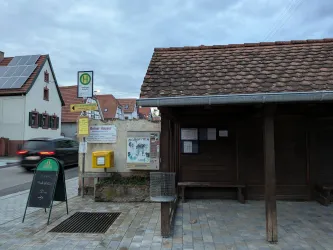 Bushaltestelle Imfplingen Dorfplatz