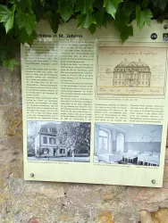 Informationstafel Das Schloss in St. Johann (© Verein SÜW Annweiler e.V.)