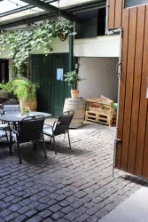 Hof außen (© Weingut Wind-Rabold)