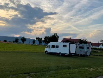 Wohnmobilstellplatz (© Weingut Geißert)