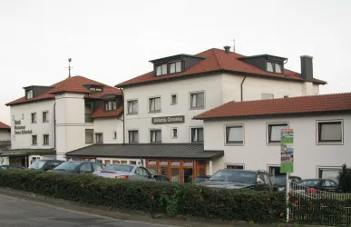 Außen (© Hotel Südpfalz Terrassen)
