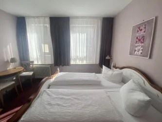 Zimmer 1 Innenansicht quer (5)