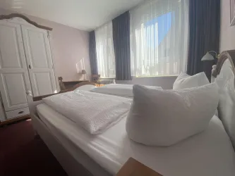 Zimmer 1 Innenansicht quer (2)