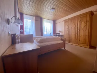 Zimmer 4 Innenansicht quer (1)