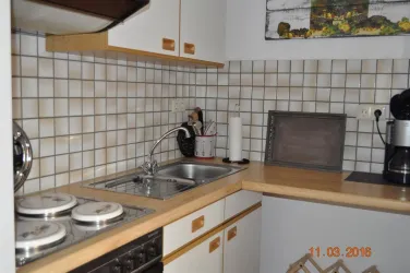 Ferienwohnung Palatium Wohnraum -Terrasse Esstisch (© M.B.)