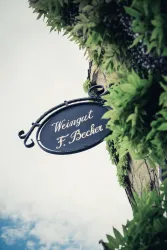 Weingut F. Becker (© Weingut Becker)
