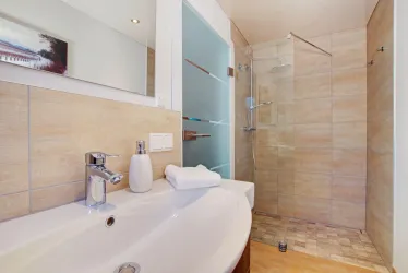 Ebenerdige Dusche (© Otto Geiger)