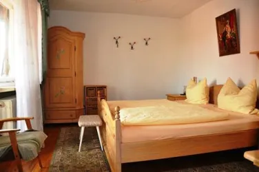 Schlafzimmer 2