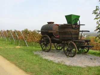 Alter Erntewagen am Sonnenberg (© Achim Cuntz)