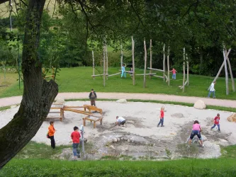 Mehrgenerationengelände Obermoschel
