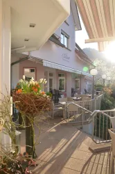 Genußvolle Stunden auf der Castell Terrasse