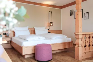 Hotellzimmer mit Doppelbett Hotellzimmer mit Doppelbett