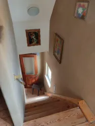 Treppenhaus (steile Treppe)